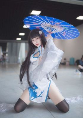 天天摸天天碰色综合网_720高清完整版